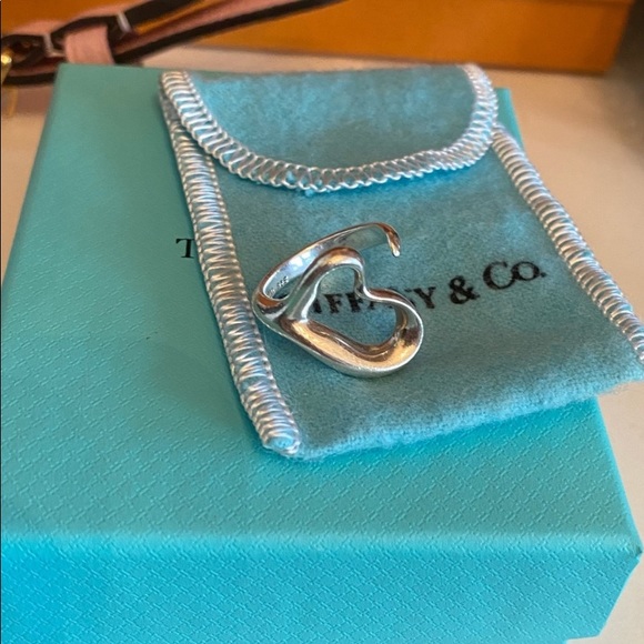 ❤️TRADED❤️Tiffany & Co. Elsa Peretti Open Heart Ring - Picture 5 of 13